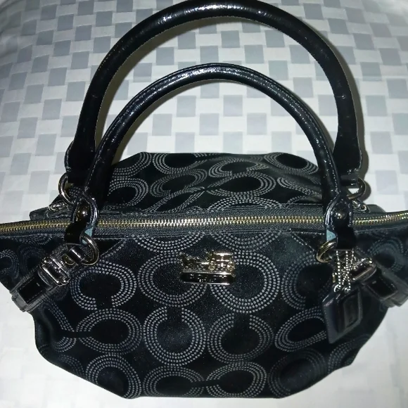 EUC Coach Madison OP Art Satchel - Picture 1 of 11